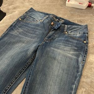 Denim skinny jeans. Seven jeans. Good condition. Stretchy. #w60